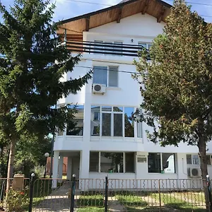 Pensjonat Milena's House, Burgas